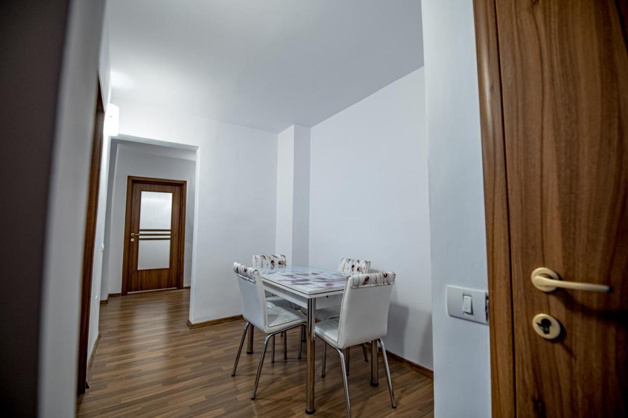 Apartament 3 Camere Royal 布拉索夫 外观 照片